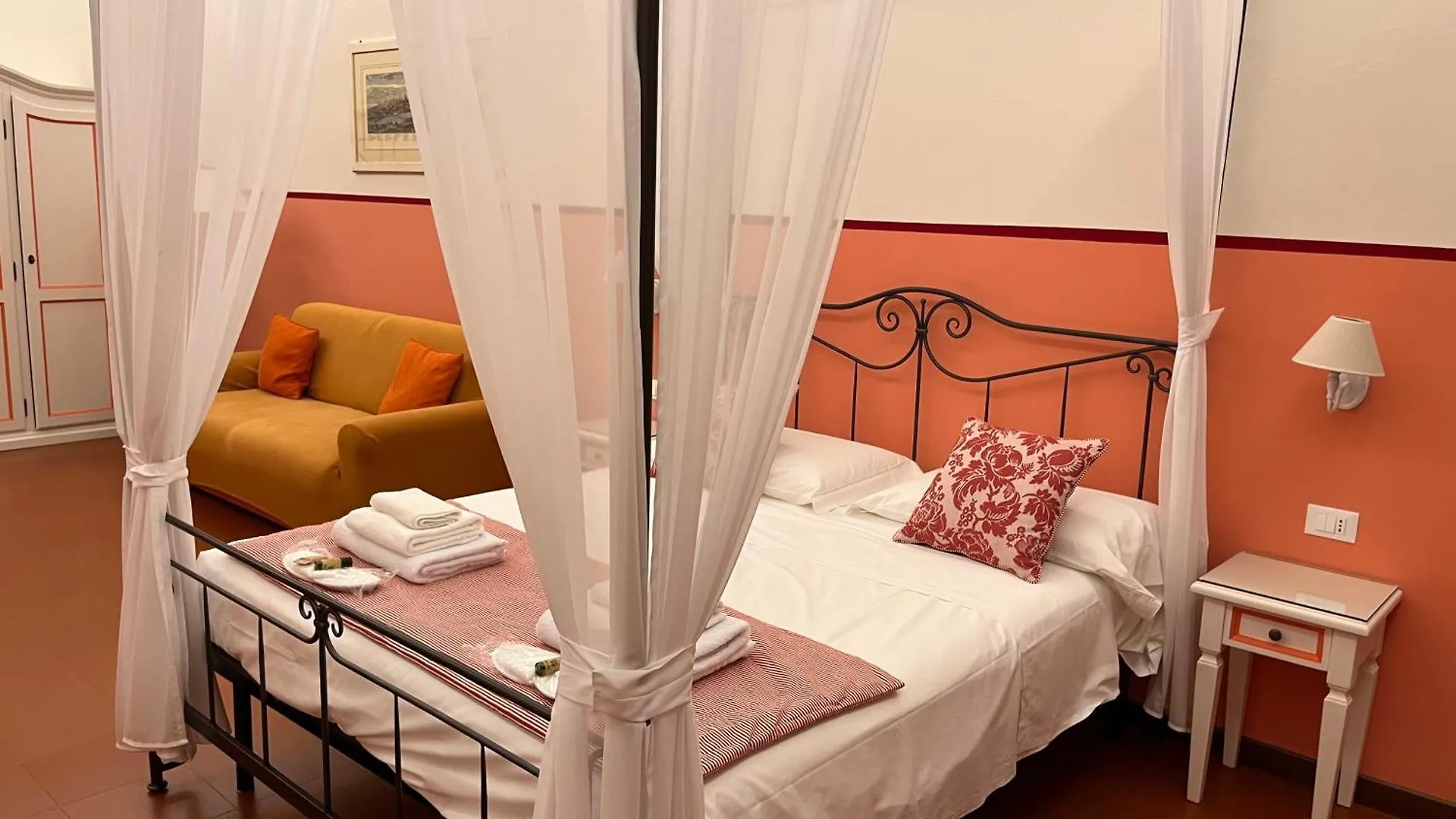 Guest house Unyca - Domus22 - Santa Maria Novella Hotel Florence